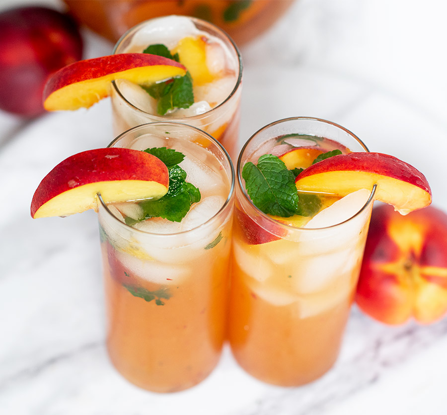 refreshing.bubbly.peach .mint .cocktail.wiw5